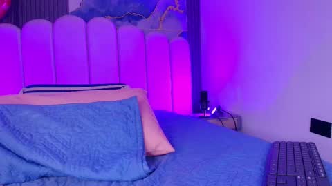 Snapshot of _abby_rouss chatting on 02.25.26 abby rouss online show from 02.25.26