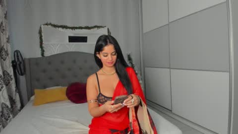 Snapshot of _adelle chatting on 12.19.25 Adelle online show from 12.19.25