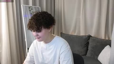 _alexa_hill_ online show from 04.29.26