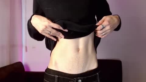 Snapshot of _alexblunt_ chatting on 12.22.24 _alexblunt_ online show from 12.22.24