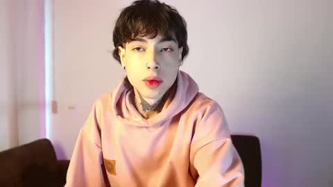 Snapshot of _alexblunt_ chatting on 12.24.24 _alexblunt_ online show from 12.24.24