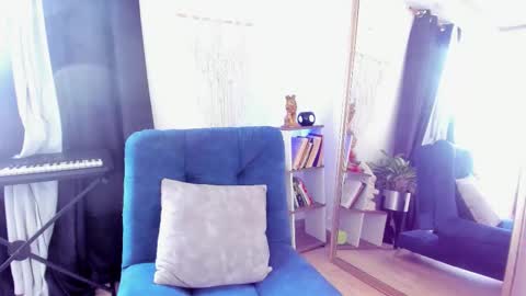 Snapshot of _alicelewis chatting on 02.24.26 Alice online show from 02.24.26