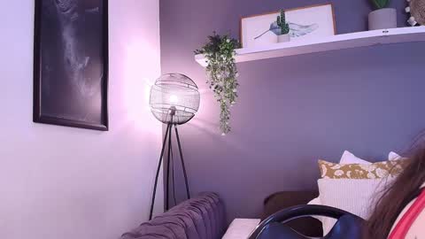 Snapshot of _aliice_1 chatting on 02.04.25 Alice online show from 02.04.25