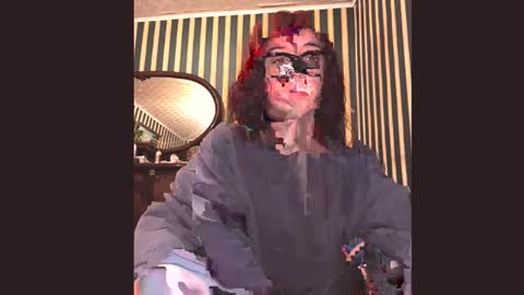 Snapshot of _amber_doll_ chatting on 10.22.25 Amber online show from 10.22.25