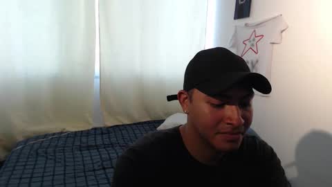 Snapshot of _ander_wolf_ chatting on 10.01.25 _ander_wolf_ online show from 10.01.25