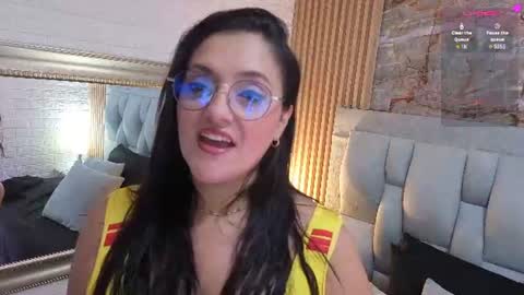 Snapshot of _andrealopez chatting on 06.28.26 _andrealopez online show from 06.28.26