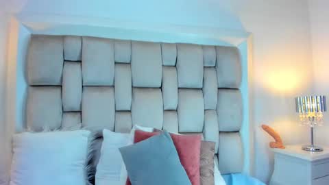 Angel Azul online show from 12.26.24