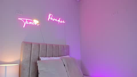 ngela  online show from 02.04.25