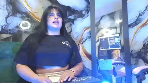 Angela  online show from 04.15.26