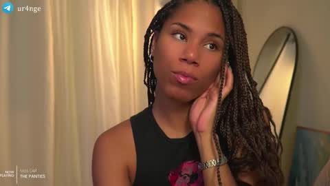 Snapshot of _angeleyes chatting on 12.18.25 Angie - online show from 12.18.25