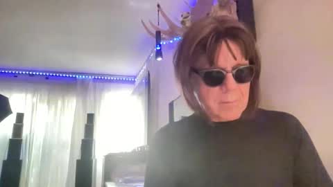 Snapshot of _anneonamouse chatting on 05.16.26 anneonamouse online show from 05.16.26