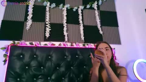 Annie Andrick online show from 03.01.26