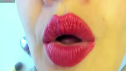 Snapshot of _antomouth_paradise chatting on 05.12.26 antonia online show from 05.12.26