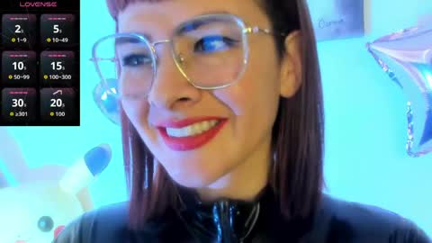 Snapshot of _antomouth_paradise chatting on 05.15.26 antonia online show from 05.15.26