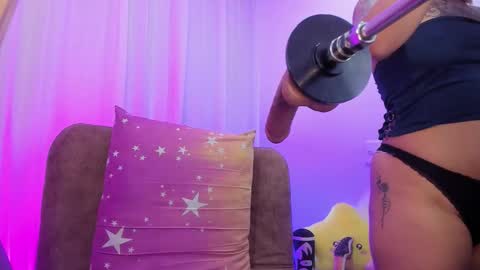 Snapshot of _antonella_dreams chatting on 10.01.25 _antonella_dreams online show from 10.01.25