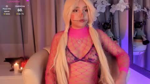   online show from 10.03.25