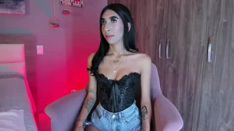 Snapshot of _ashly_77 chatting on 10.27.25 Ashly online show from 10.27.25