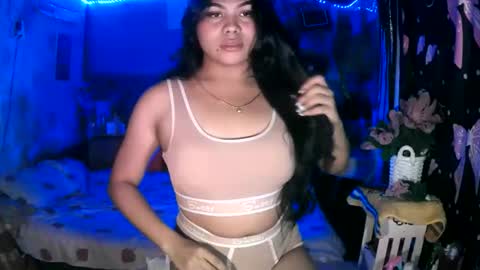 Snapshot of _asianslutyymikha_ chatting on 05.27.26 _asianslutyymikha_ online show from 05.27.26