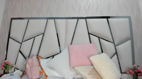 Aura online show from 10.25.25