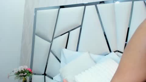 Aura online show from 10.31.25