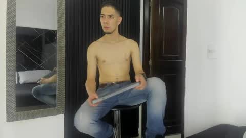 Snapshot of _axel_09 chatting on 04.19.26 _axel_09 online show from 04.19.26