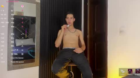 Snapshot of _axel_09 chatting on 05.15.26 _axel_09 online show from 05.15.26