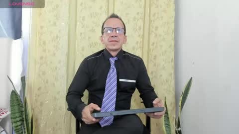Snapshot of _axelking1_ chatting on 05.26.26 Axel online show from 05.26.26