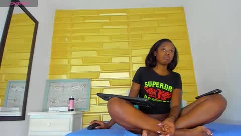 Snapshot of _becky__ chatting on 01.28.25 Becky online show from 01.28.25