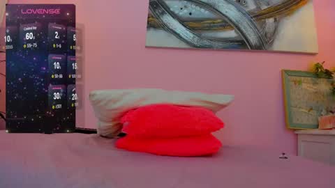 Snapshot of _becky__ chatting on 02.12.25 Becky online show from 02.12.25