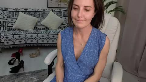 Snapshot of _beylly chatting on 05.17.26 Beylly online show from 05.17.26