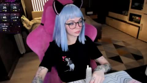 Snapshot of _black_fox__ chatting on 04.20.26 Olivia Subscribe to my Fansly - online show from 04.20.26