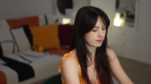 Snapshot of _blackbee_ chatting on 11.10.25 Lili online show from 11.10.25