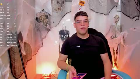 Snapshot of _blake_boy chatting on 10.28.25 _blake_boy online show from 10.28.25