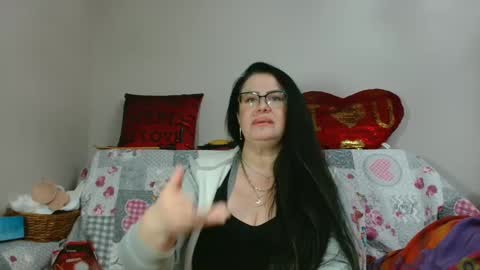 Snapshot of _blue__butterfly_ chatting on 12.17.24 KHALEESI online show from 12.17.24