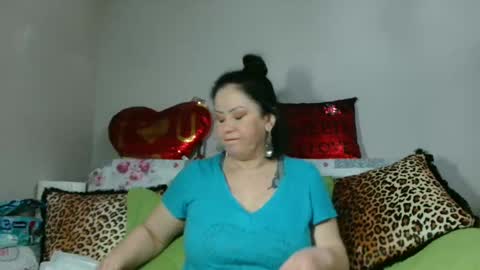 Snapshot of _blue__butterfly_ chatting on 03.01.25 KHALEESI online show from 03.01.25