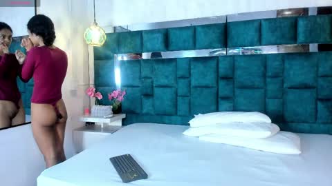 _bonnyandclyde online show from 04.14.26