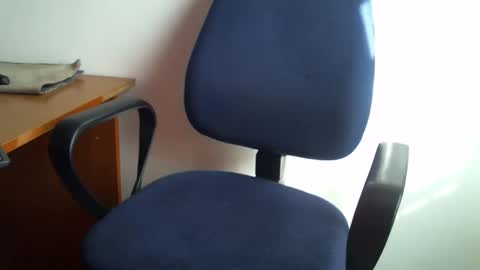 Snapshot of _bunny_b chatting on 02.18.25 I will be back soon  online show from 02.18.25