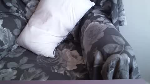 Snapshot of _bunny_b chatting on 02.19.25 I will be back soon  online show from 02.19.25