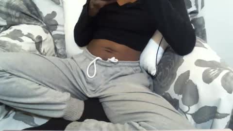 Snapshot of _bunny_b chatting on 02.20.25 I will be back soon  online show from 02.20.25