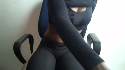 Snapshot of _bunny_b chatting on 03.07.25 I will be back soon  online show from 03.07.25