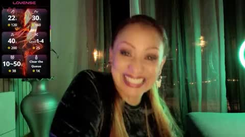 Snapshot of _candela_v chatting on 01.10.26 _candela_v online show from 01.10.26