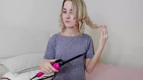 Snapshot of _candybb chatting on 01.08.26 online show from 01.08.26