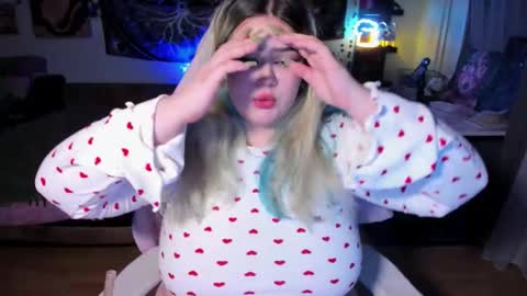 Snapshot of _candym1lky_ chatting on 01.19.26 _candym1lky_ online show from 01.19.26