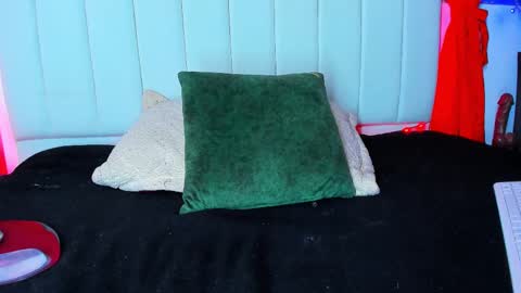 Carolina  online show from 09.15.25