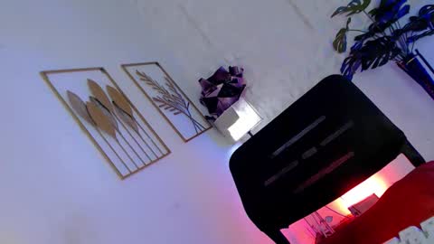 Caroline online show from 10.20.25