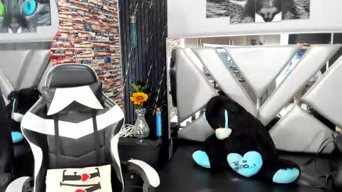 Snapshot of _casandra11 chatting on 02.17.25 _casandra11 online show from 02.17.25