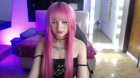 Snapshot of _charlotte_collins_ chatting on 04.28.26 _charlotte_collins_ online show from 04.28.26