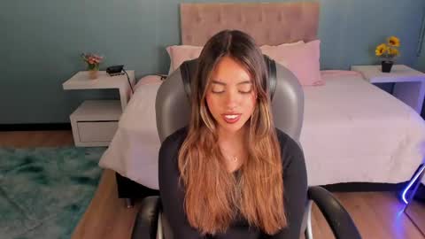 Charlote online show from 04.17.26