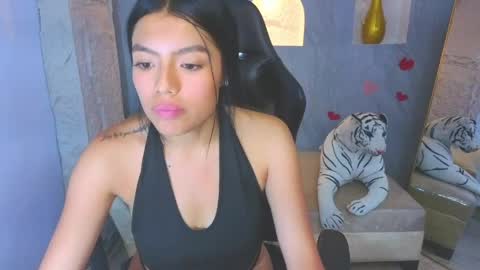 Snapshot of _charlottee_b chatting on 05.27.26 _charlottee_b online show from 05.27.26
