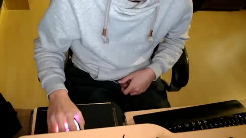 Snapshot of _chris_87 chatting on 02.18.25  chris 87 online show from 02.18.25